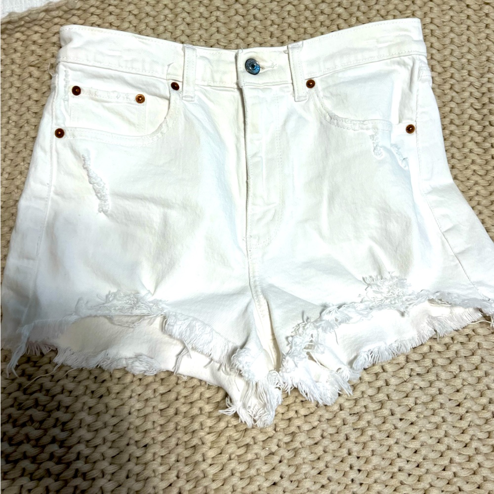 Abercrombie & Fitch - The Mom Short High Rise